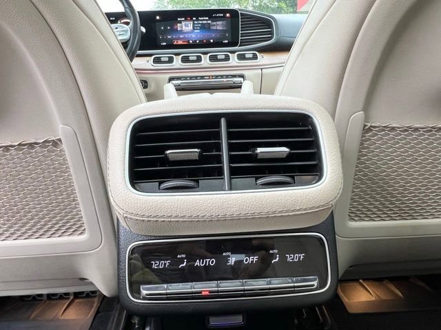 Used 2023 Mercedes-Benz GLS 450 4MATIC image 17