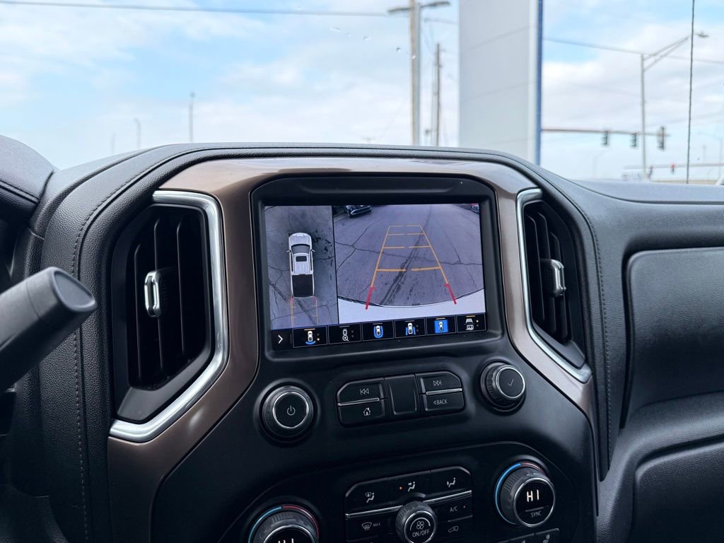 Used 2020 Chevrolet Silverado 1500 High Country w/ Technology Package image 17