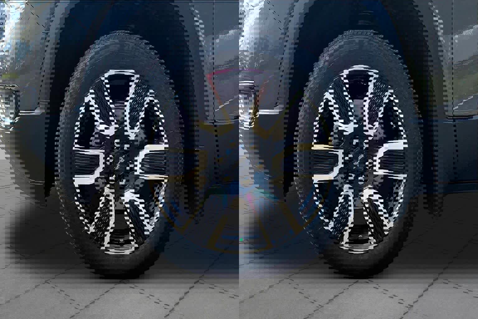 Used 2019 GMC Acadia SLT w/ Black Edition image 11