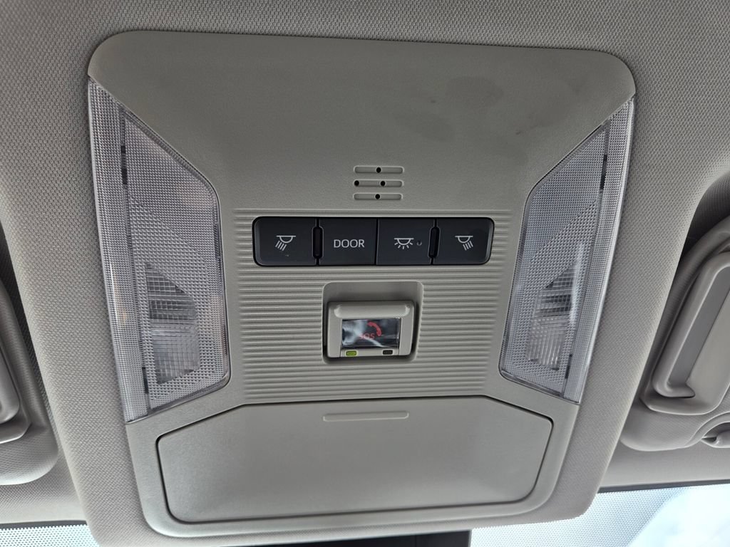 Used 2024 Toyota RAV4 Adventure AWD/4WD image 19