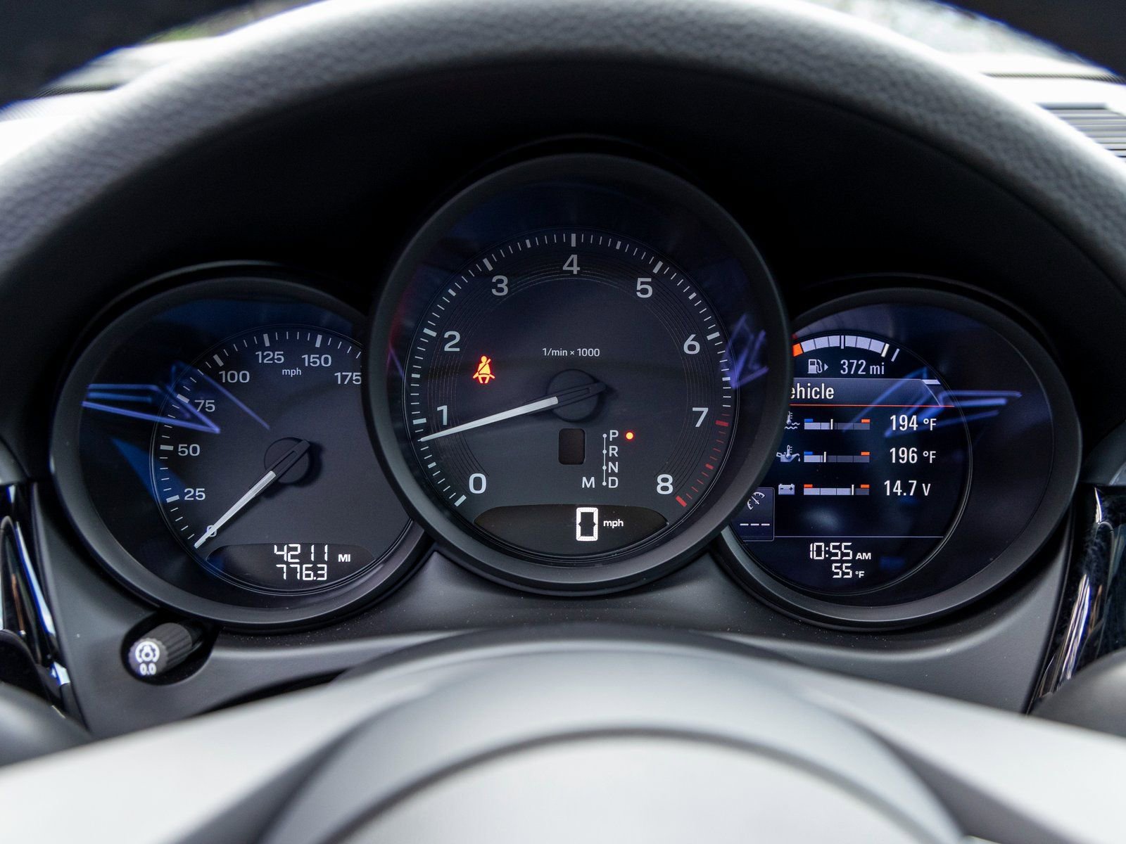 Certified 2025 Porsche Macan image 33