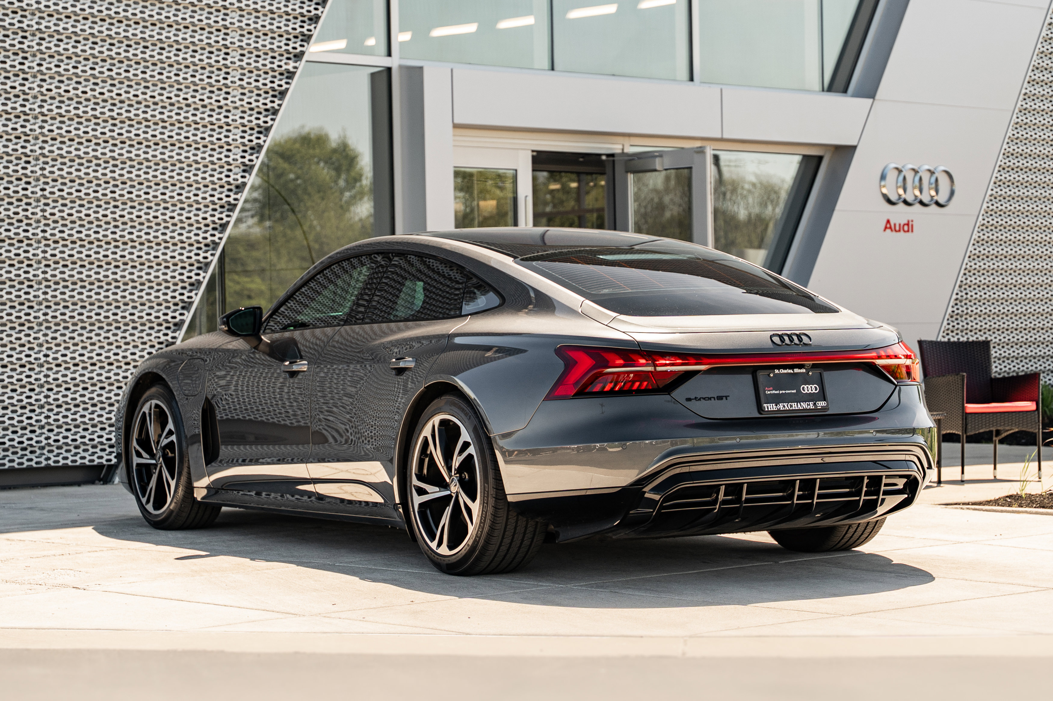 Certified 2022 Audi e-tron GT Premium Plus w/ Performance Package AWD/4WD image 5