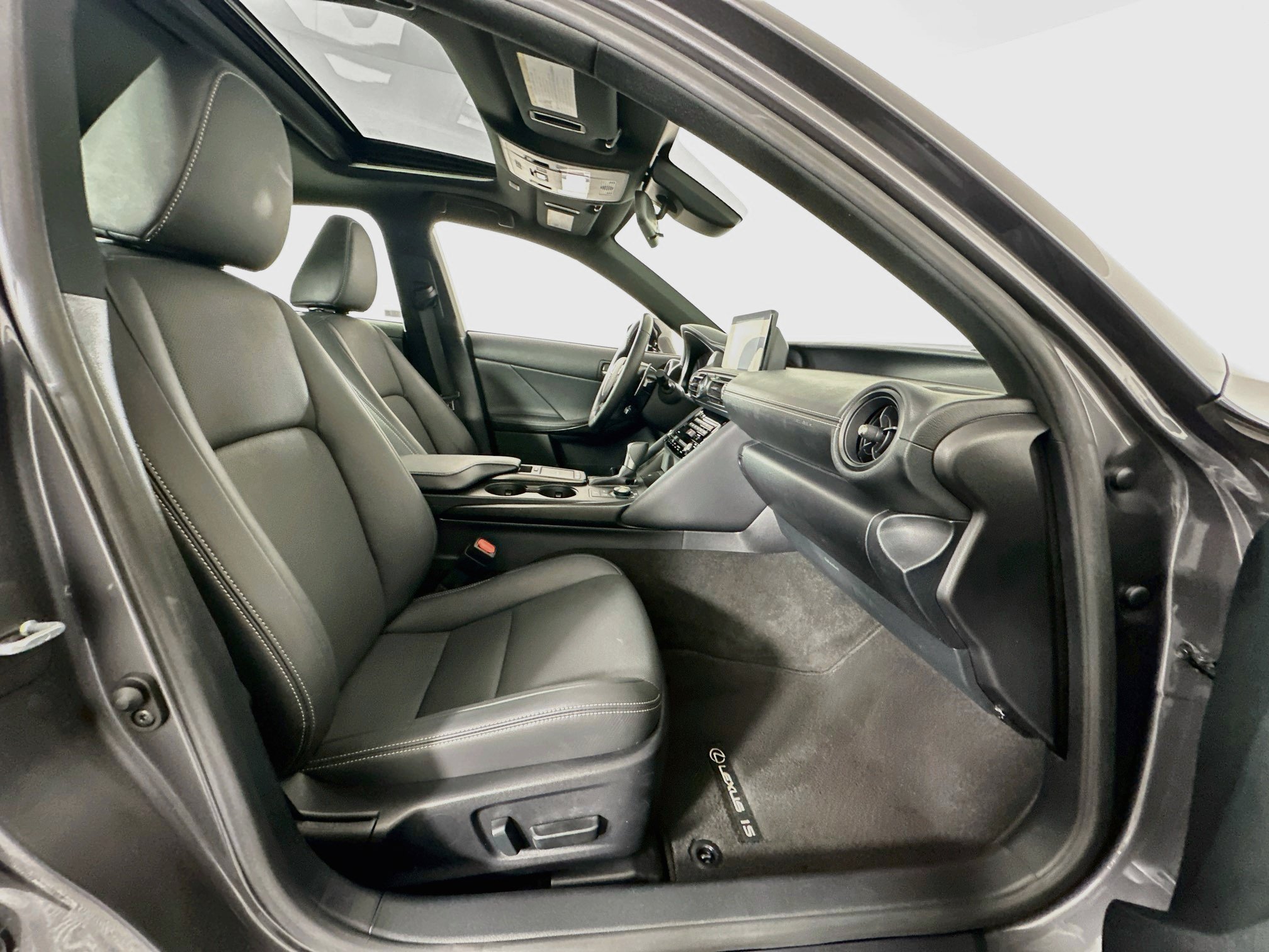 Used 2024 Lexus IS 350 F Sport RWD image 31