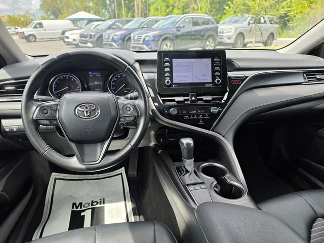 Used 2024 Toyota Camry SE FWD image 7