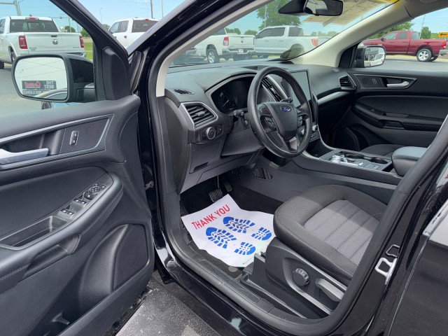 Used 2024 Ford Edge SE w/ Black Appearance Package AWD/4WD image 11