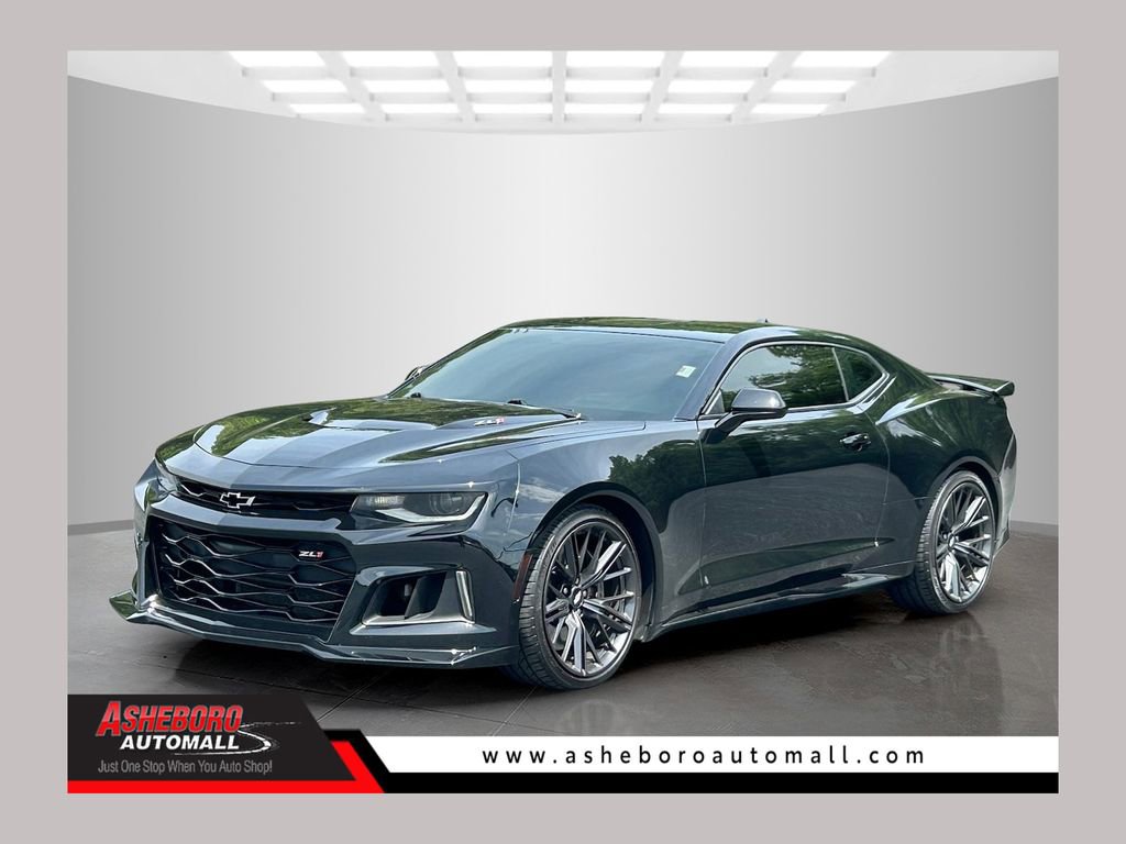 Used 2018 Chevrolet Camaro ZL1 RWD image 1