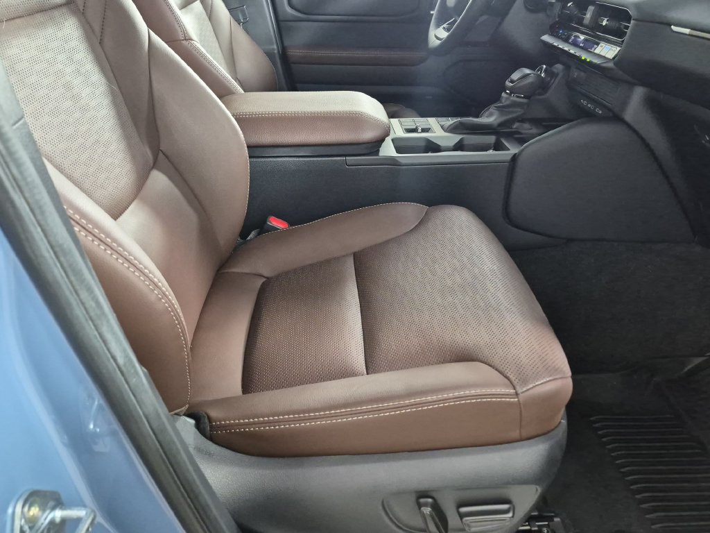 Used 2026 Toyota Land Cruiser w/ Premium Package AWD/4WD image 28