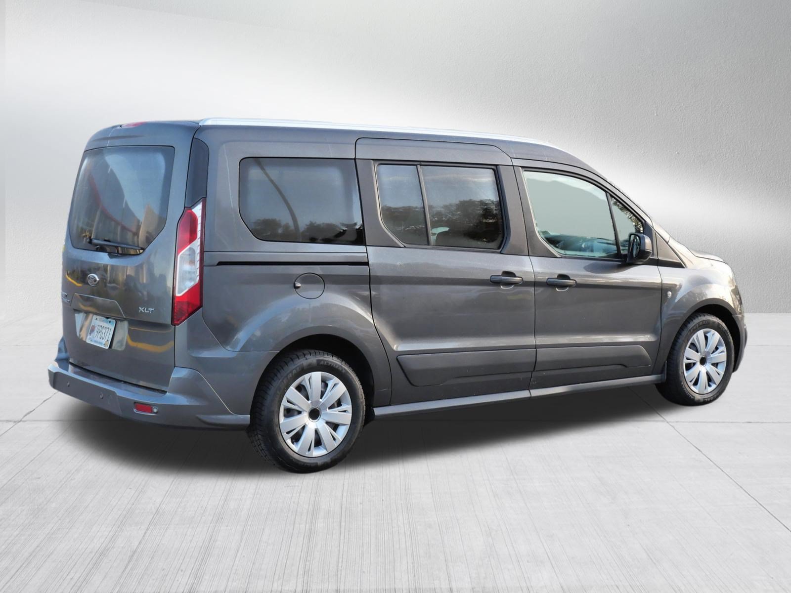 Used 2015 Ford Transit Connect XLT FWD image 7