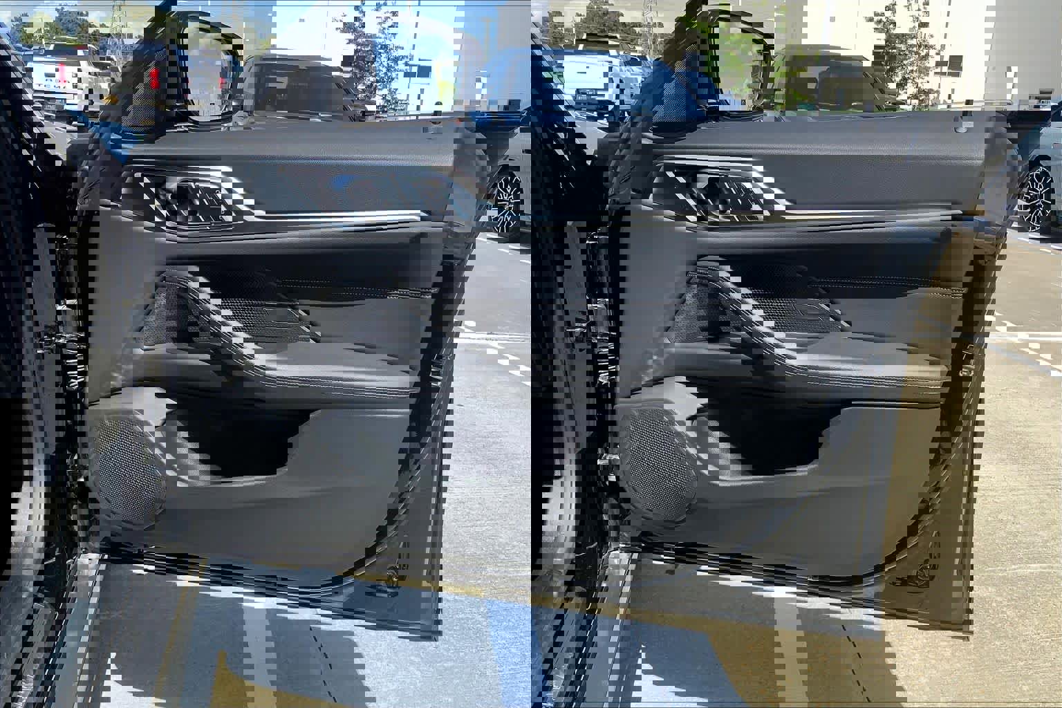 Used 2023 BMW i4 eDrive40 w/ Premium Package image 26