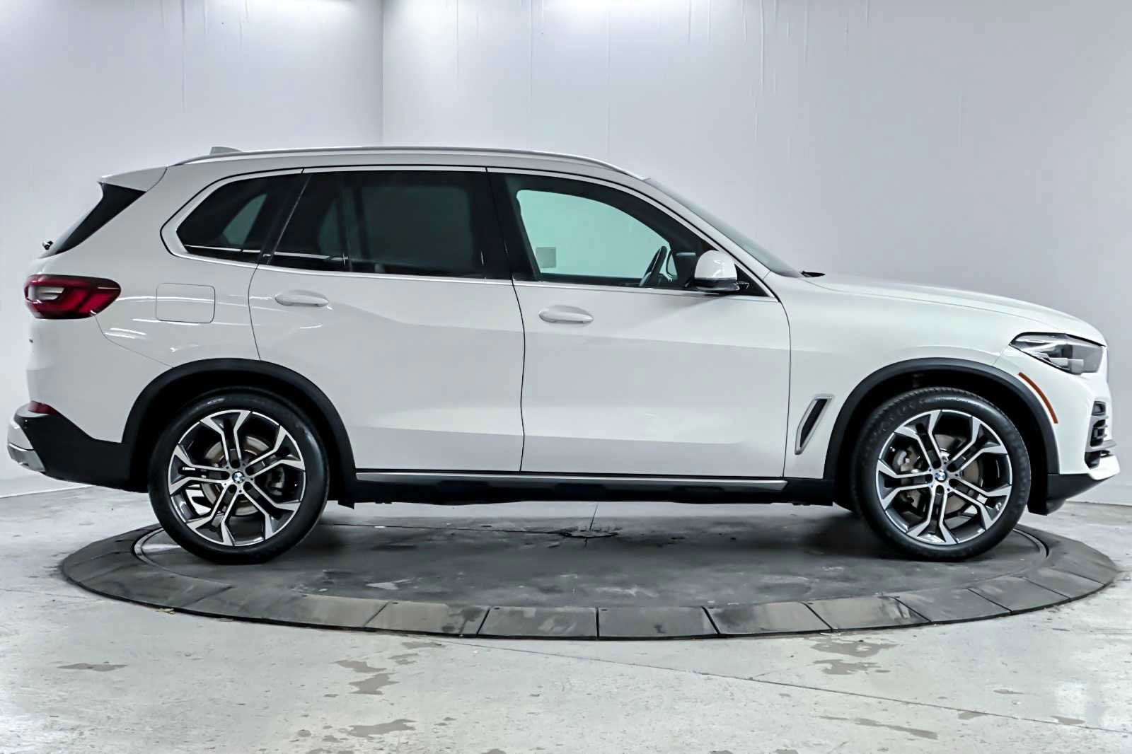Used 2023 BMW X5 sDrive40i image 8