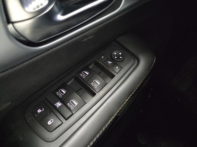 New 2026 Chrysler Pacifica Limited w/ S Appearance Package FWD image 31