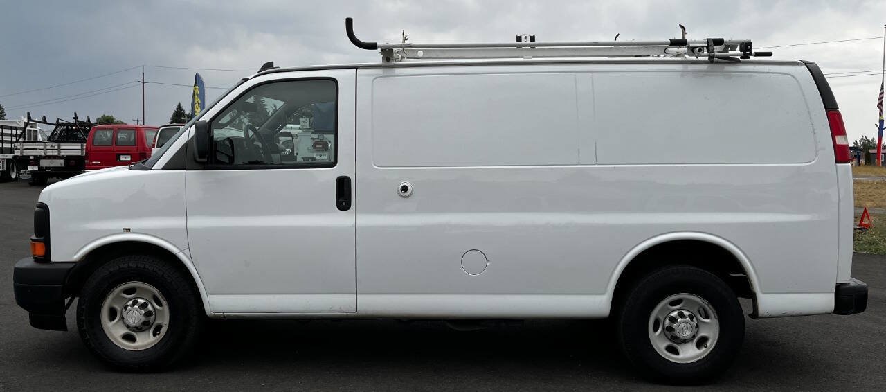 Used 2017 Chevrolet Express 2500 RWD image 8