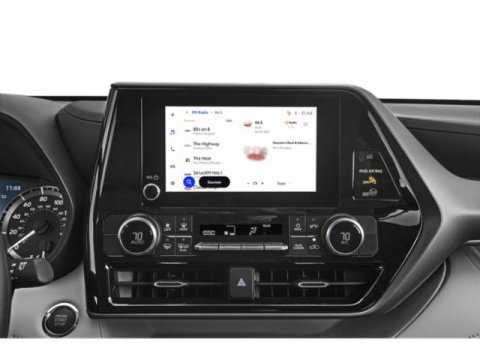 New 2025 Toyota Highlander LE image 13