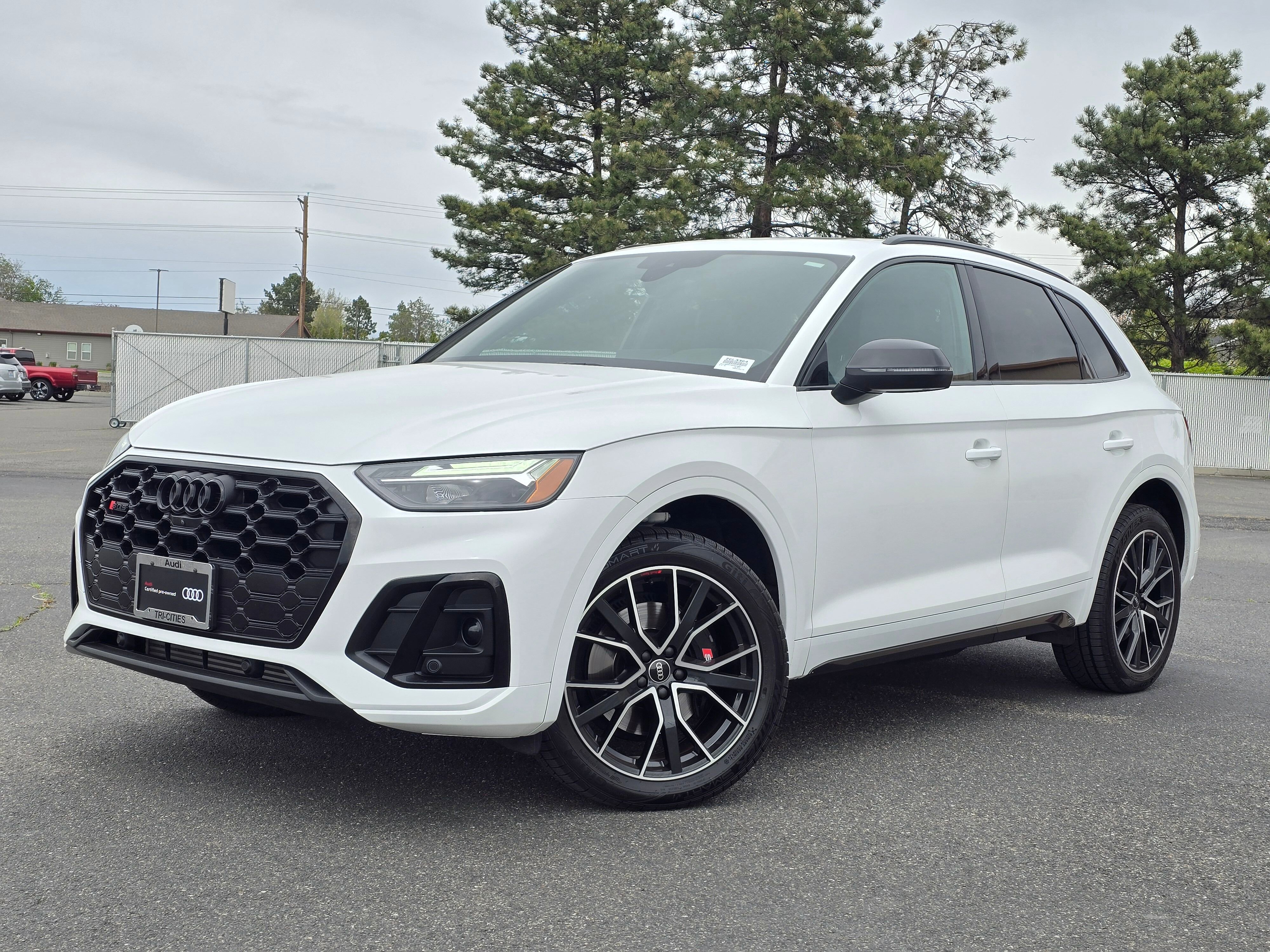 Certified 2023 Audi SQ5 Premium Plus w/ Premium Plus Package AWD/4WD image 33