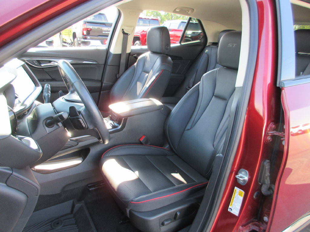 Used 2023 Buick Envision Essence w/ Sport Touring Package FWD image 19