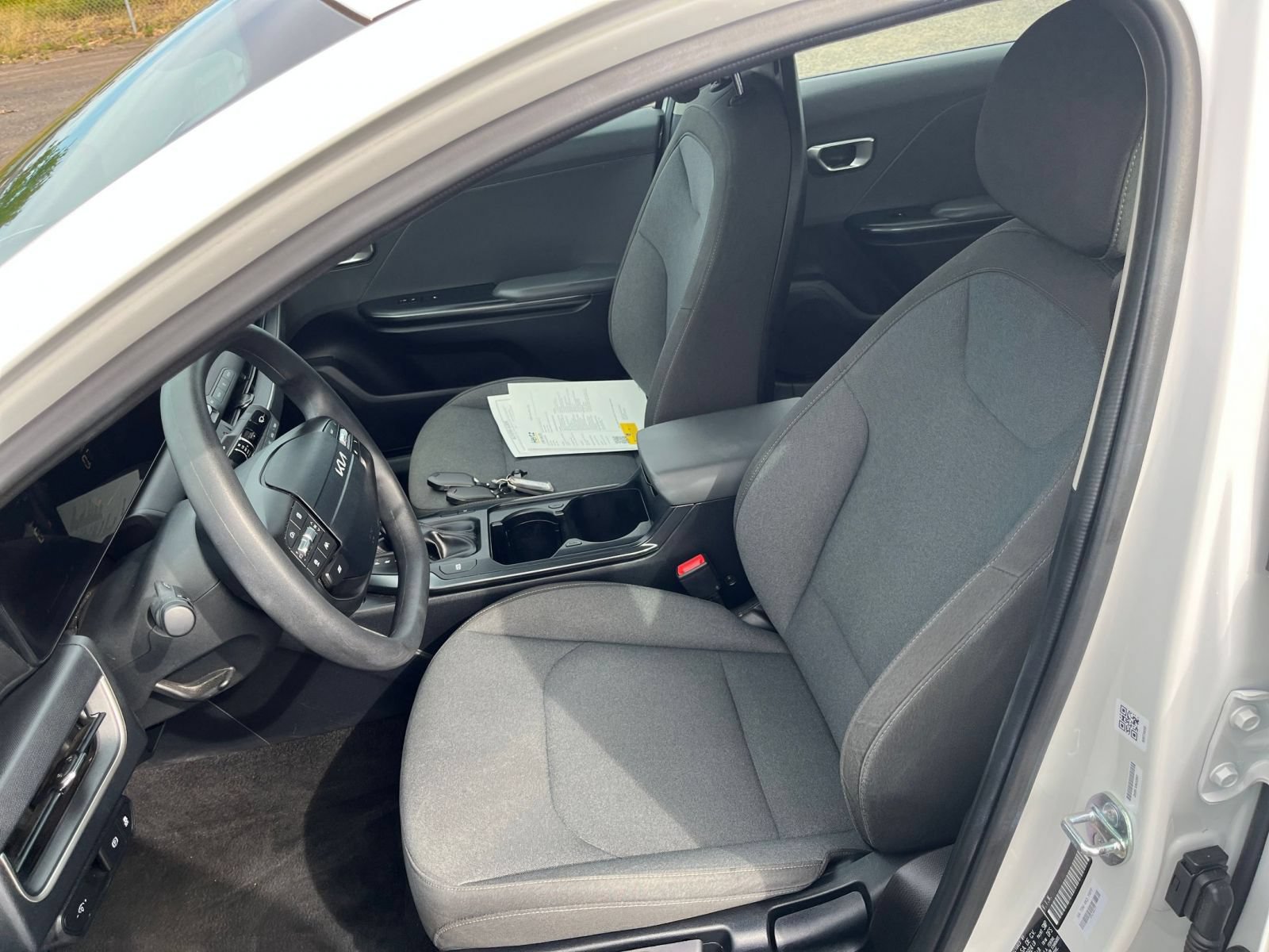 Used 2025 Kia K4 FWD image 30