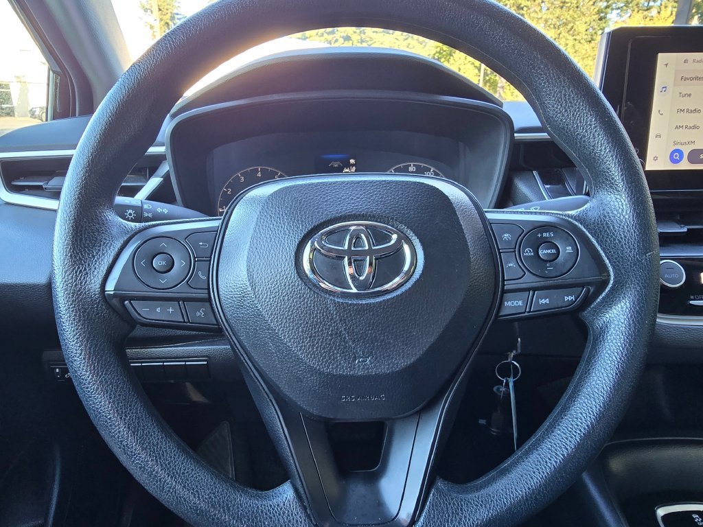 Used 2025 Toyota Corolla LE FWD image 14