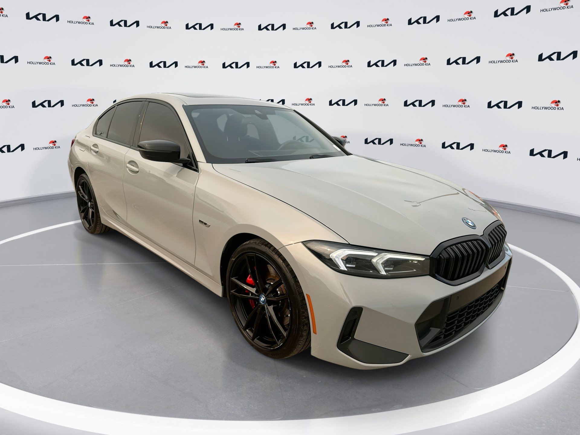 Used 2023 BMW 330e w/ M Sport Package RWD image 1