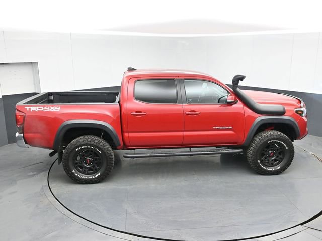 Used 2017 Toyota Tacoma TRD Off-Road w/ Tow Package (A/T) image 41