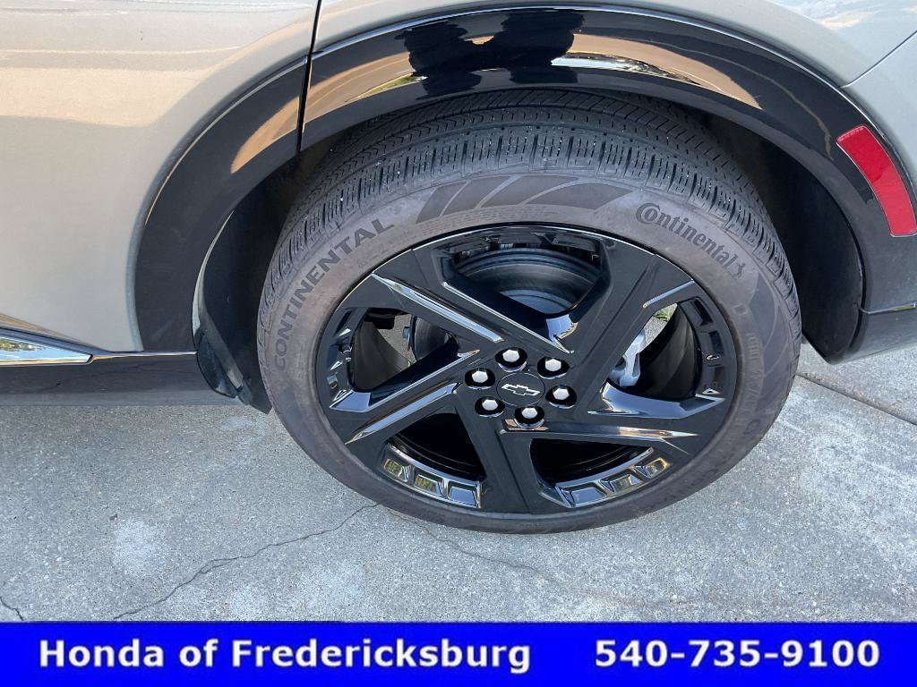 Used 2024 Chevrolet Equinox EV RS FWD image 10
