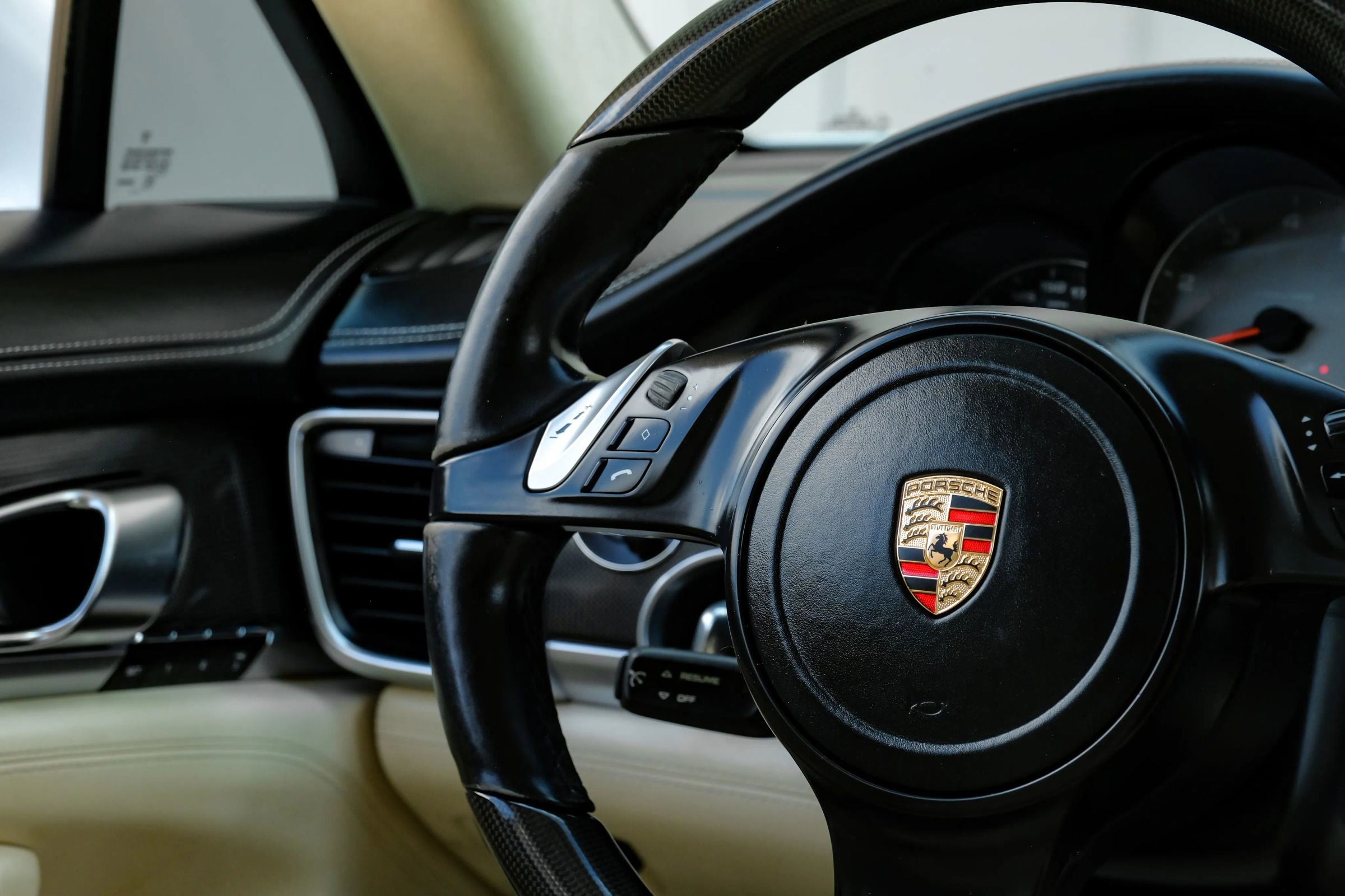 Used 2013 Porsche Panamera S RWD image 23