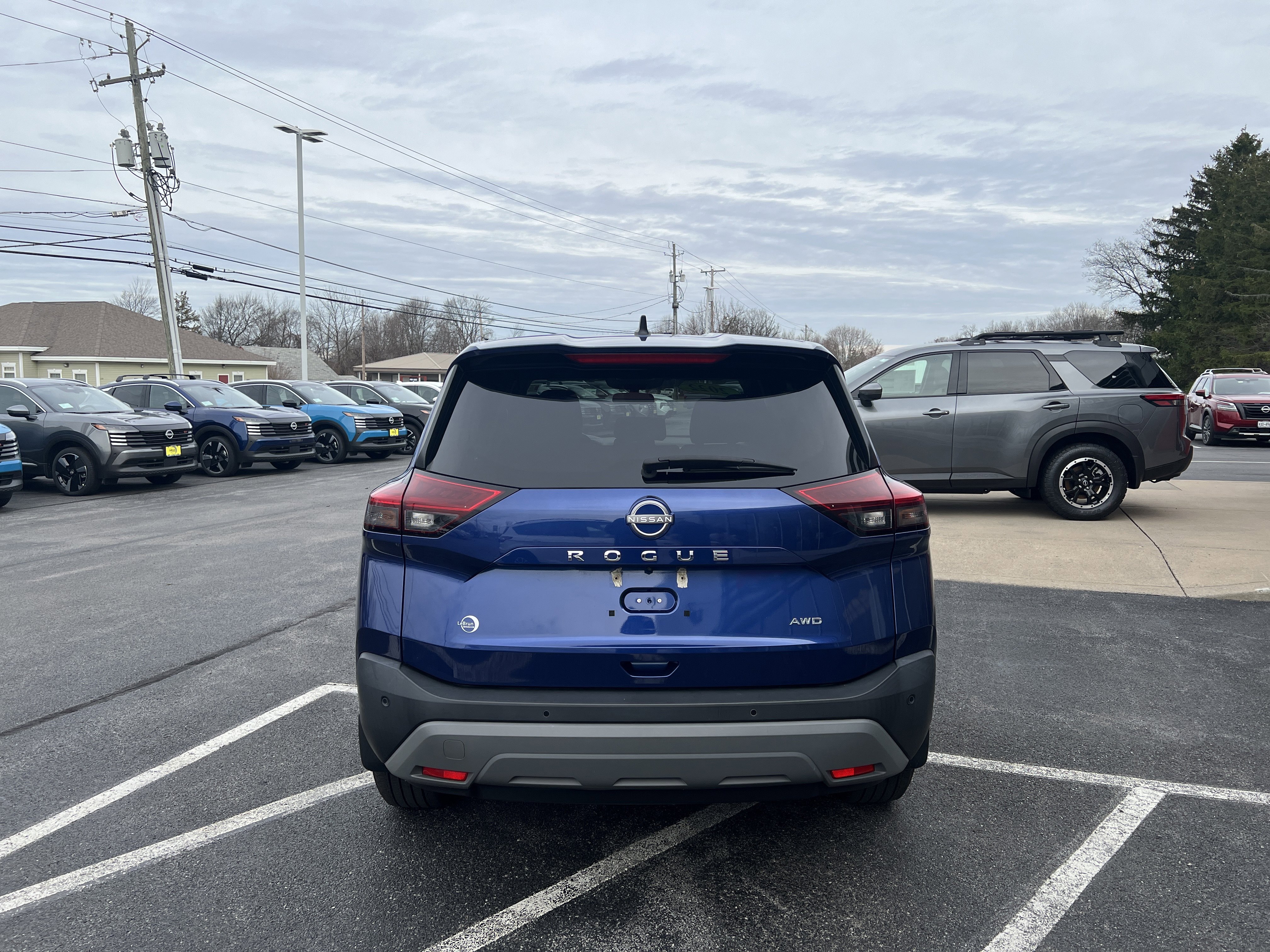 Used 2022 Nissan Rogue S image 8