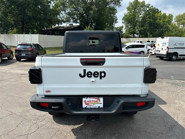 Used 2021 Jeep Gladiator Willys image 7