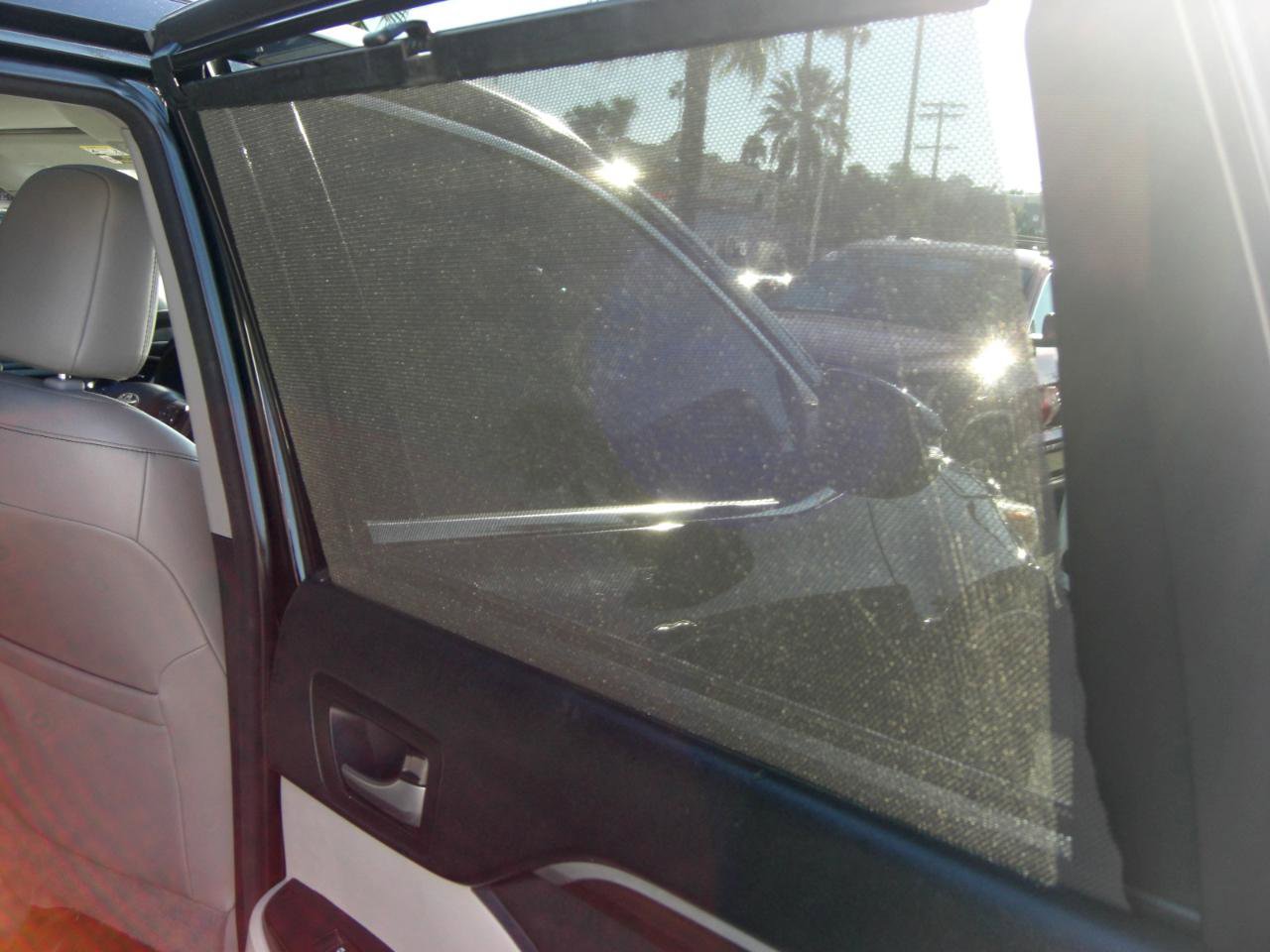Used 2014 Toyota Highlander Limited FWD image 18