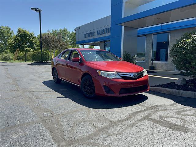 Used 2012 Toyota Camry LE FWD image 1