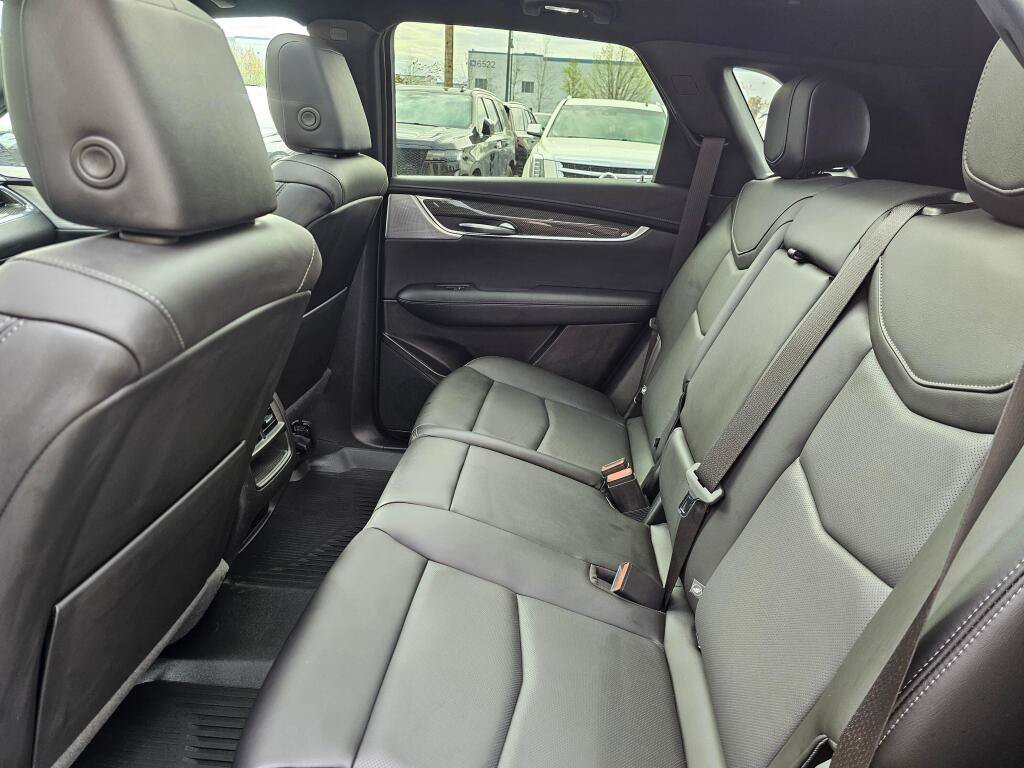 Certified 2023 Cadillac XT5 Sportv w/ Technology Package AWD/4WD image 20