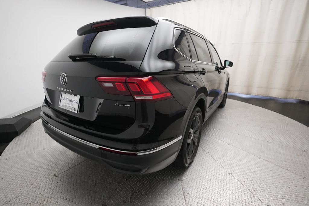 Used 2024 Volkswagen Tiguan SE AWD/4WD image 13