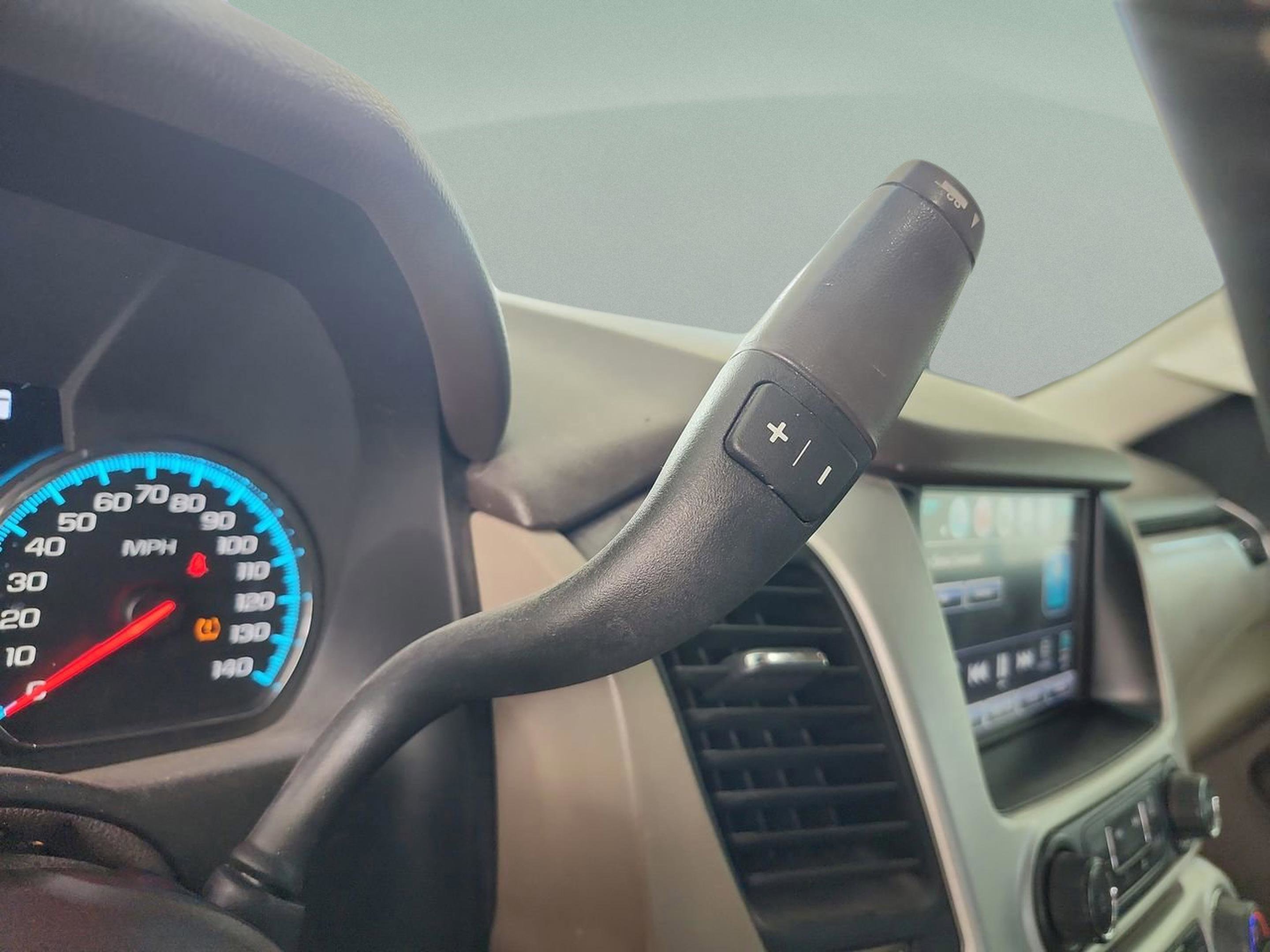 Used 2017 GMC Yukon SLT w/ Premium Edition AWD/4WD image 15
