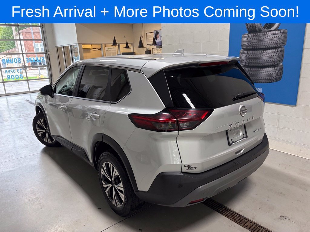 Used 2023 Nissan Rogue SV AWD/4WD image 6