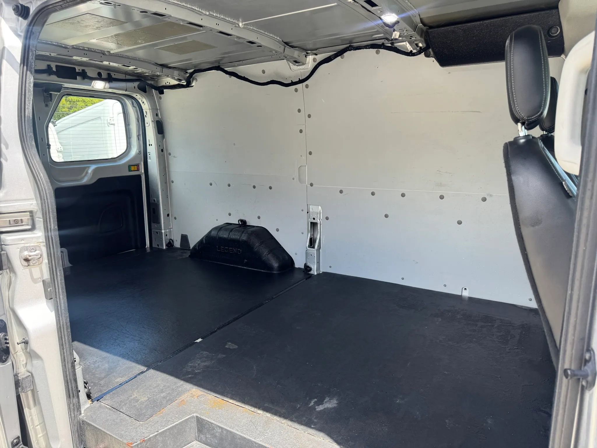 Used 2020 Ford Transit 250 Low Roof AWD image 30