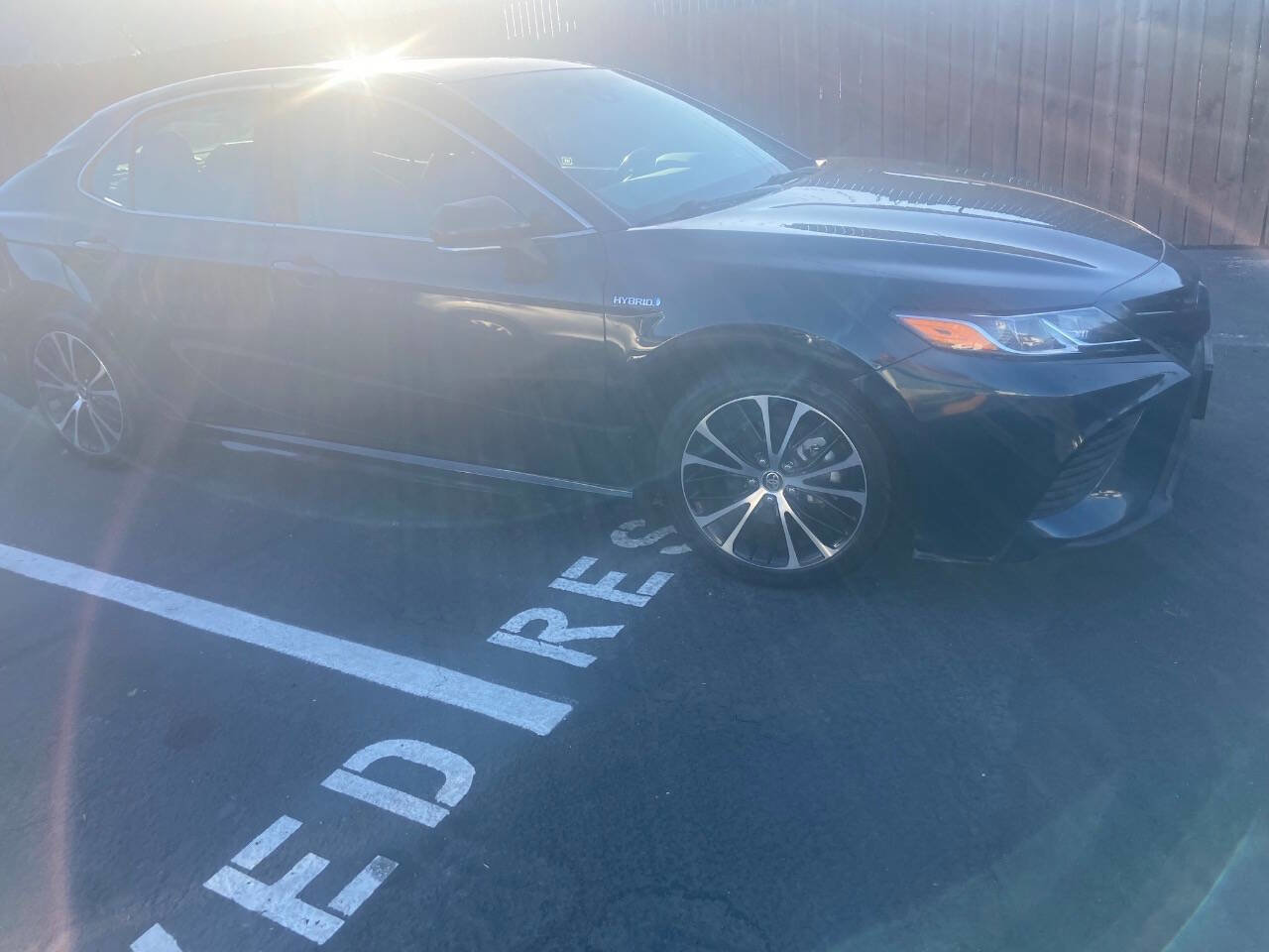 Used 2020 Toyota Camry SE image 21