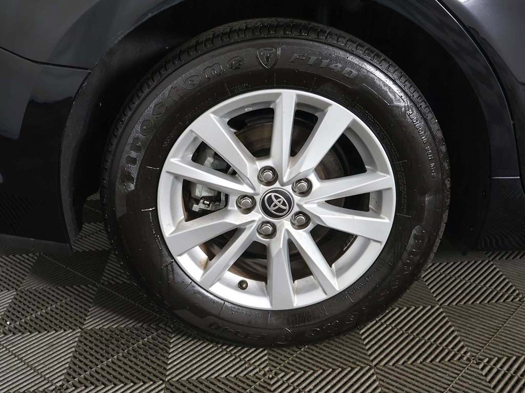 Used 2025 Toyota Camry LE FWD image 18