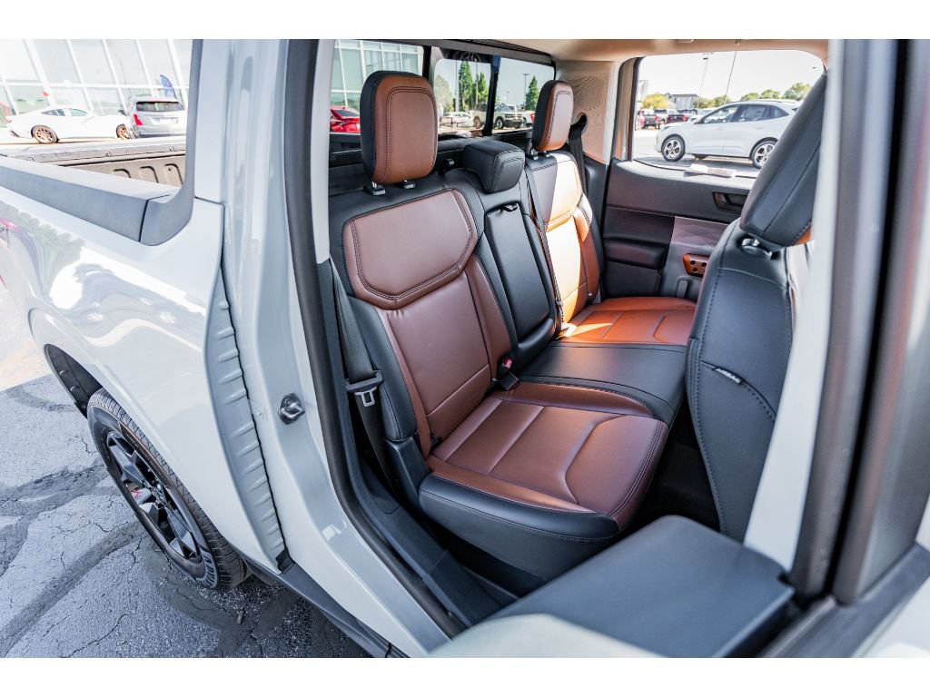 Used 2023 Ford Maverick Lariat w/ Lariat Luxury Package image 25