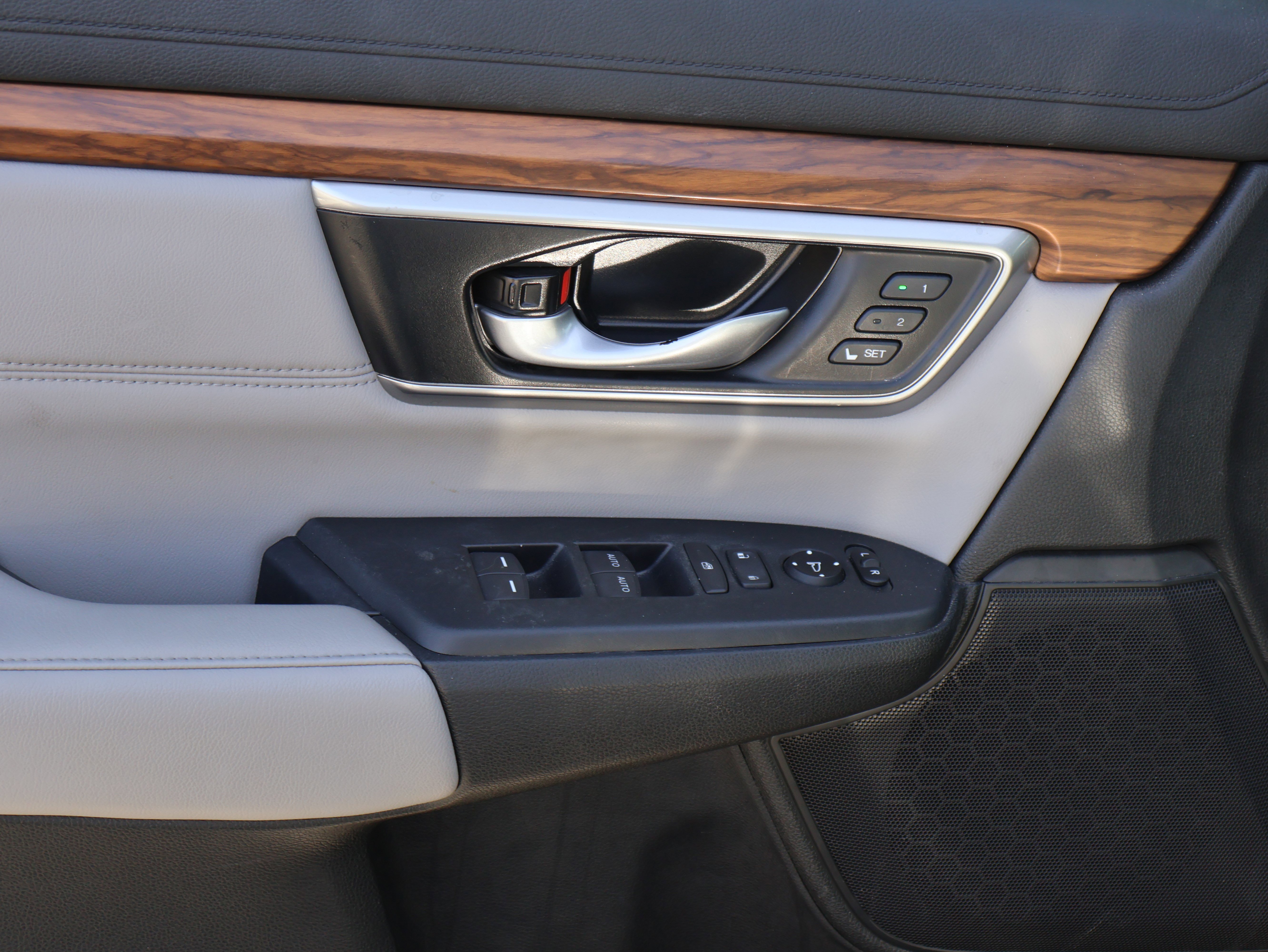 Used 2020 Honda CR-V EX-L image 22