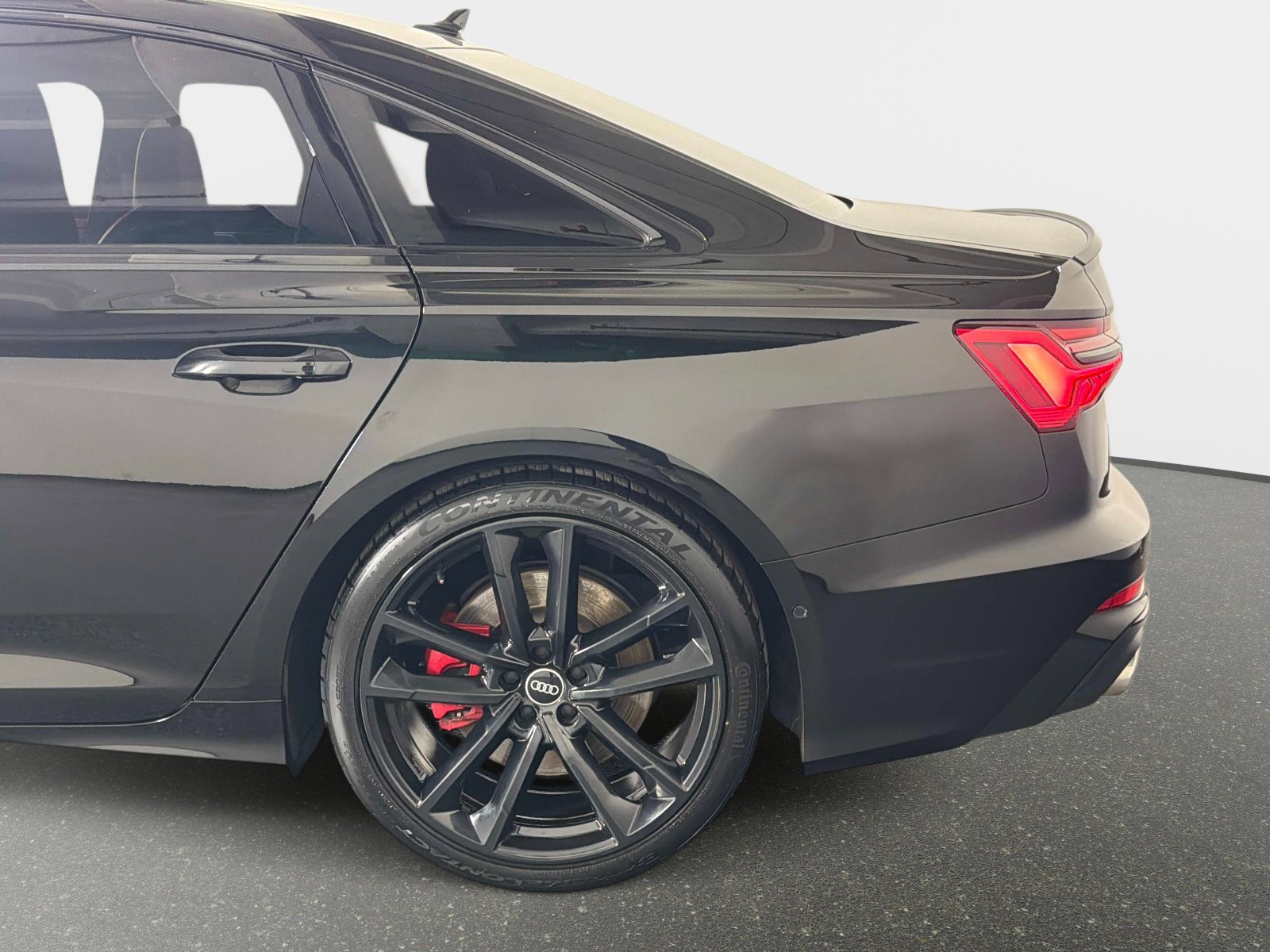 Used 2021 Audi S6 Prestige w/ Prestige Package image 14