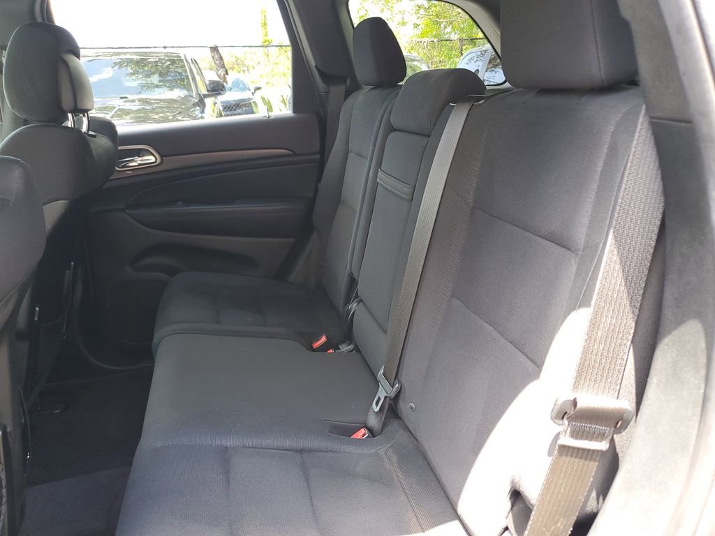 Used 2017 Jeep Grand Cherokee Laredo w/ Quick Order Package 2BE RWD image 12