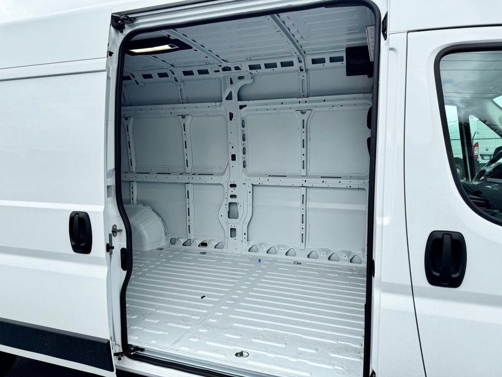 New 2026 RAM ProMaster 3500 w/ Quick Order Package 22G SLT FWD image 12