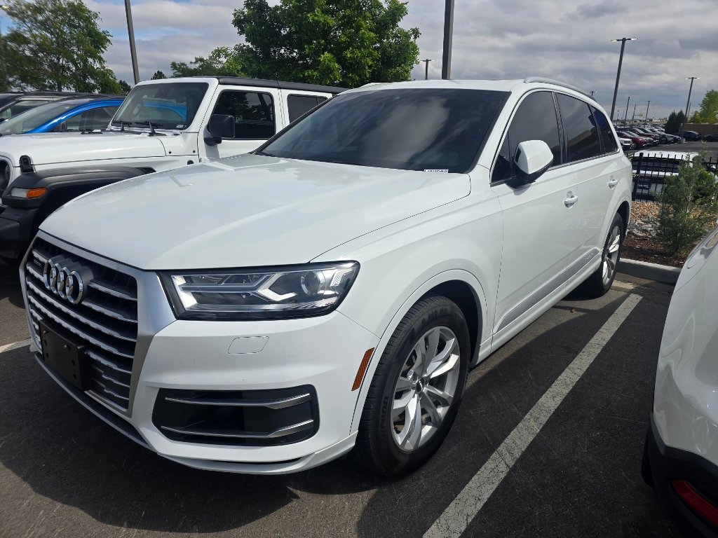 Used 2019 Audi Q7 3.0T Premium w/ Convenience Package AWD/4WD image 17