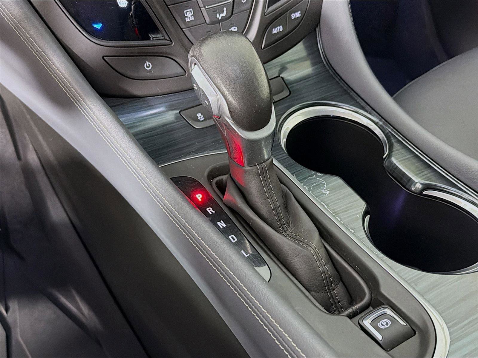 Used 2019 Buick Envision Premium image 19