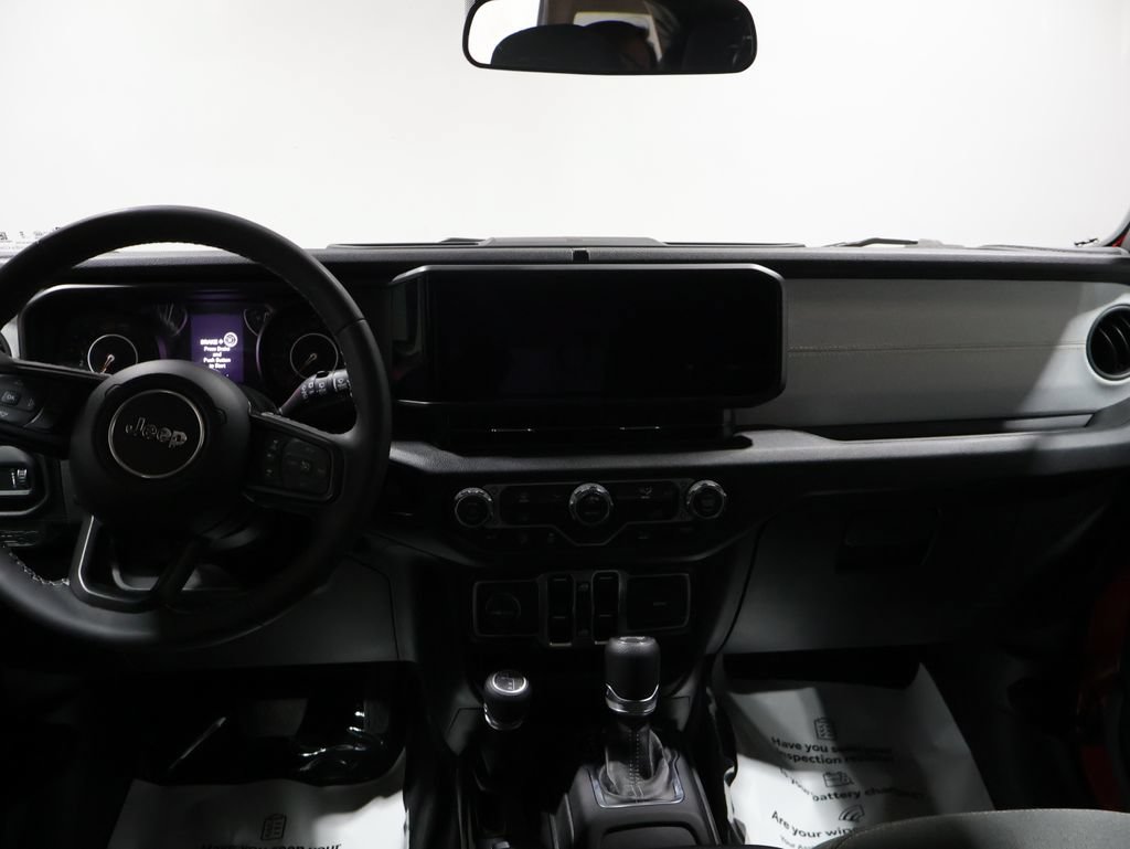 Used 2025 Jeep Wrangler Unlimited Sport AWD/4WD image 14