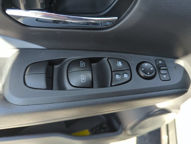 Certified 2024 Nissan Kicks SR w/ SR Premium Package FWD image 33