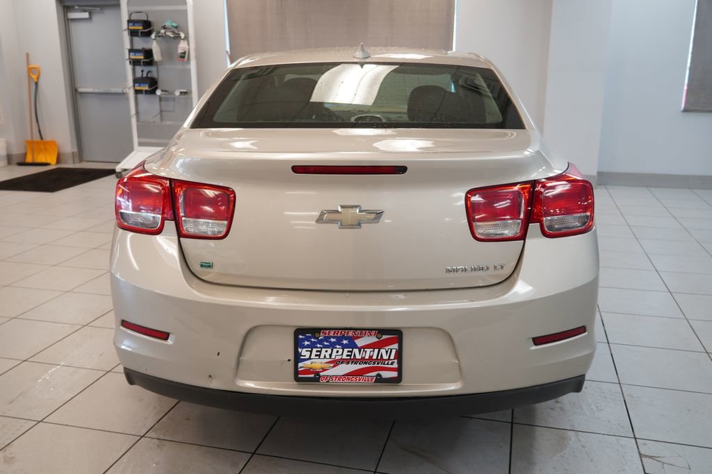Used 2015 Chevrolet Malibu LT w/ Power Convenience Package FWD image 8