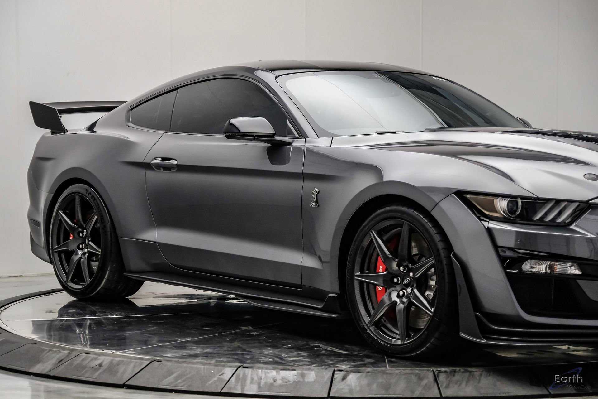 Used 2021 Ford Mustang Shelby GT500 w/ Carbon Fiber Track Pack RWD image 32