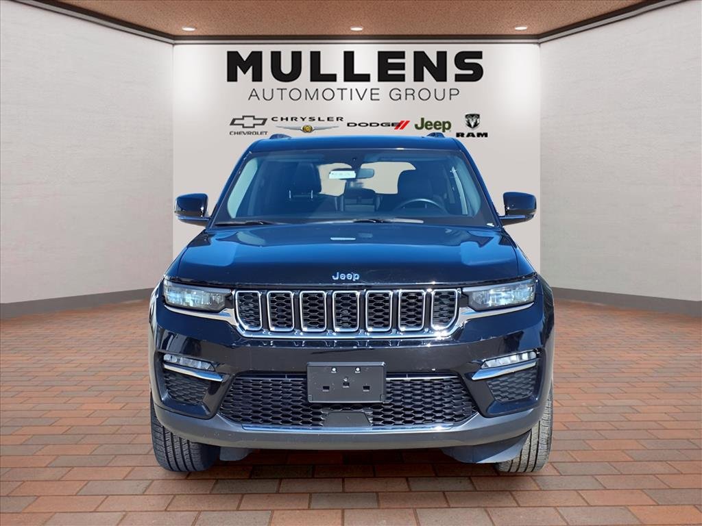 Used 2022 Jeep Grand Cherokee Limited image 2