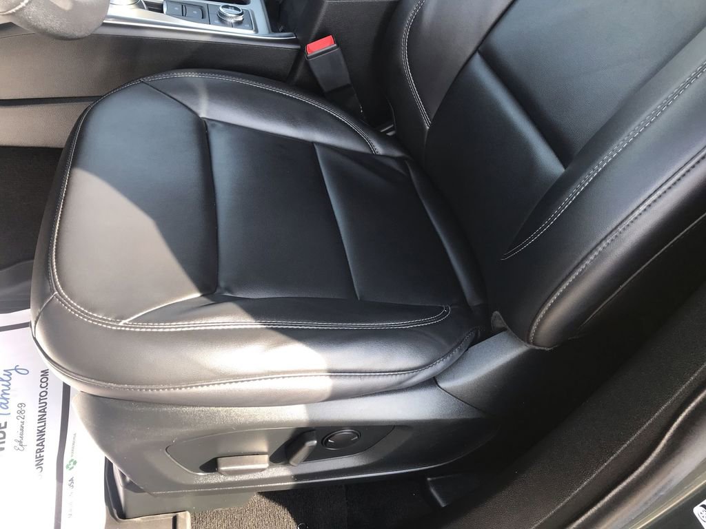 Used 2023 Ford Explorer XLT w/ Equipment Group 202A AWD/4WD image 12