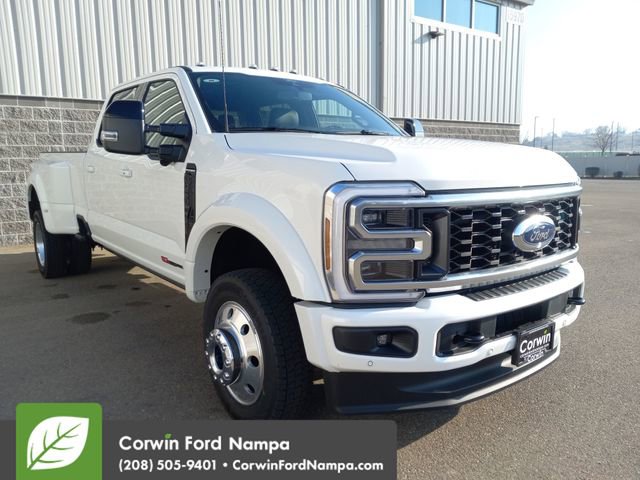 New 2026 Ford F450 Platinum w/ FX4 Off-Road Package